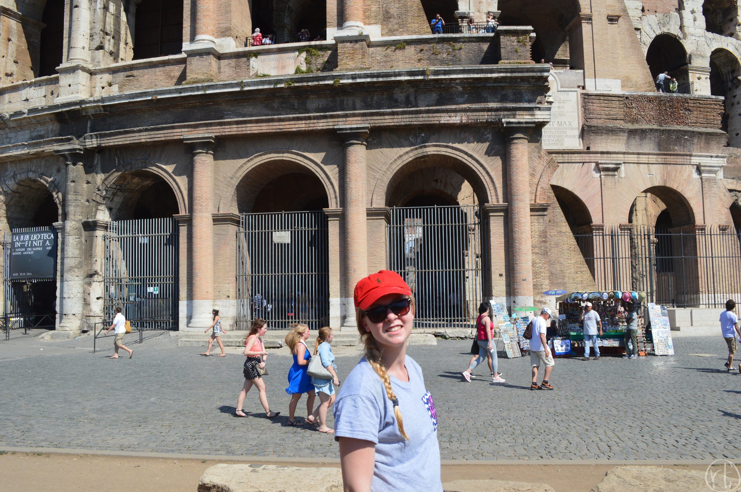 colosseum-rome-italy-round-trip-travel