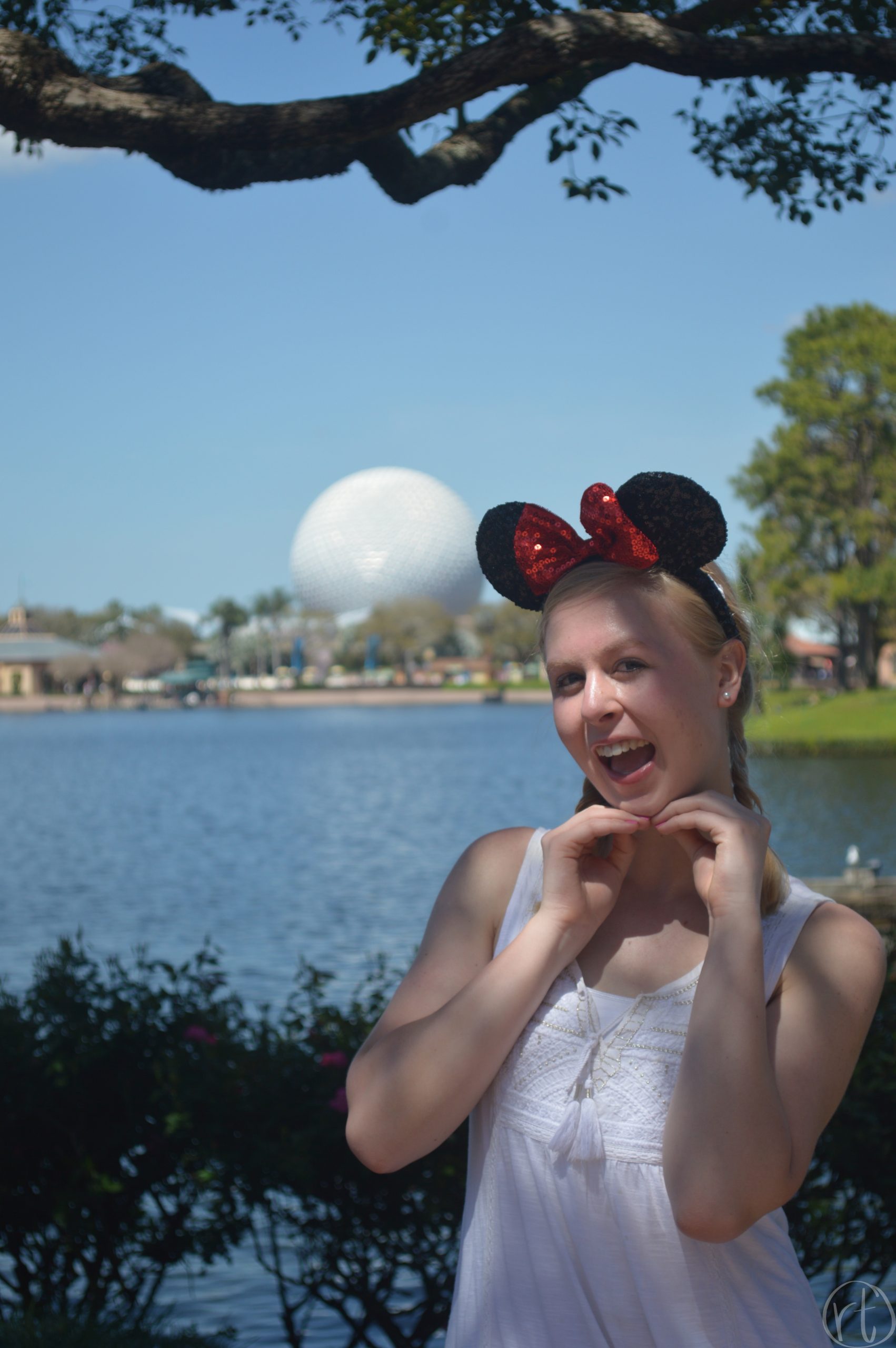 epcot-disney-world-wdw-orlando-florida-minnie-mouse