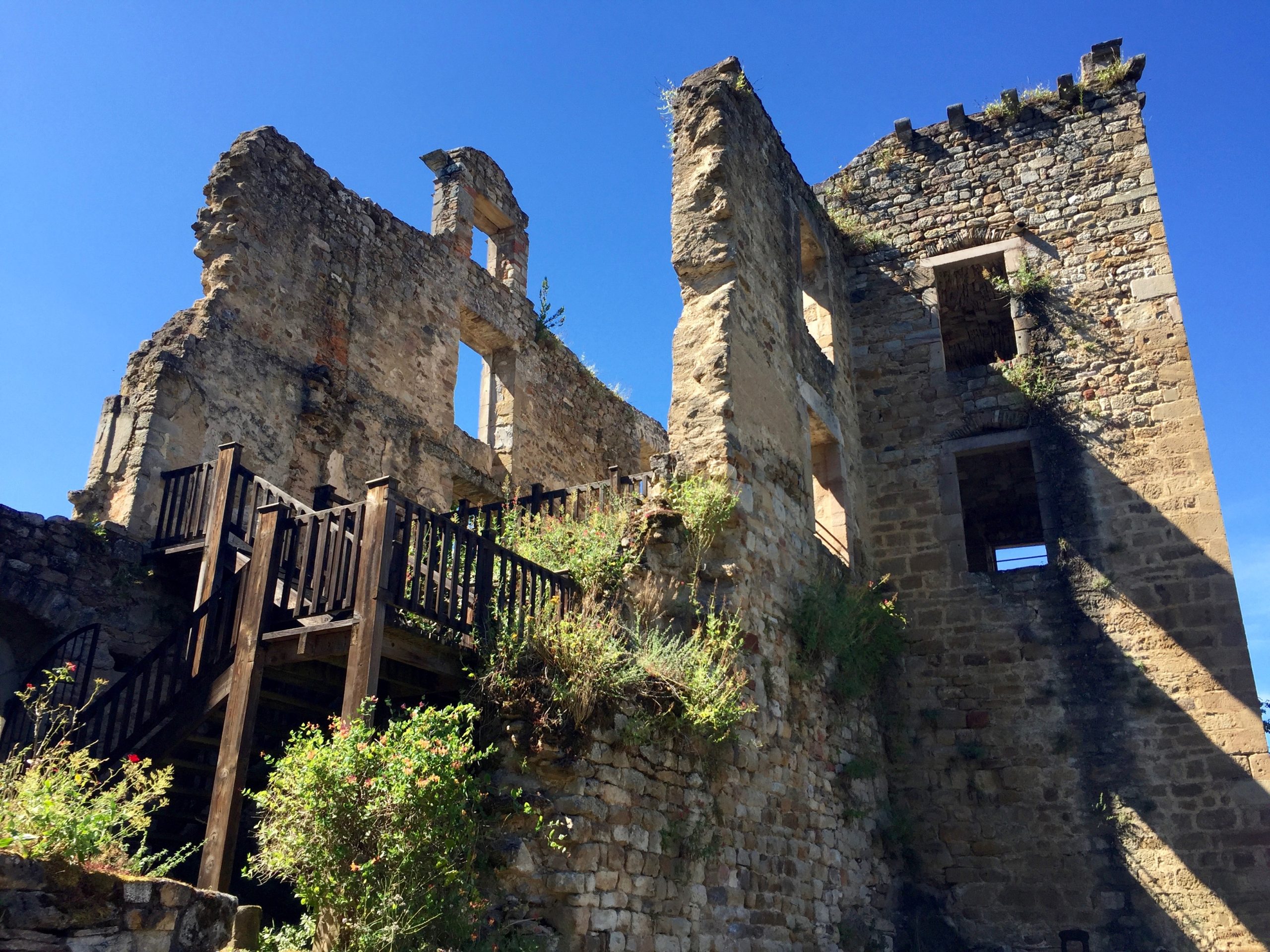 chateau laguepie ruins