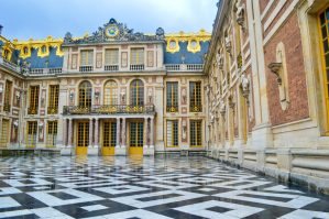 How to Take a Day Trip to Versailles, France