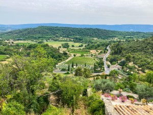 15 French Culture References in Emily in Paris Season 3